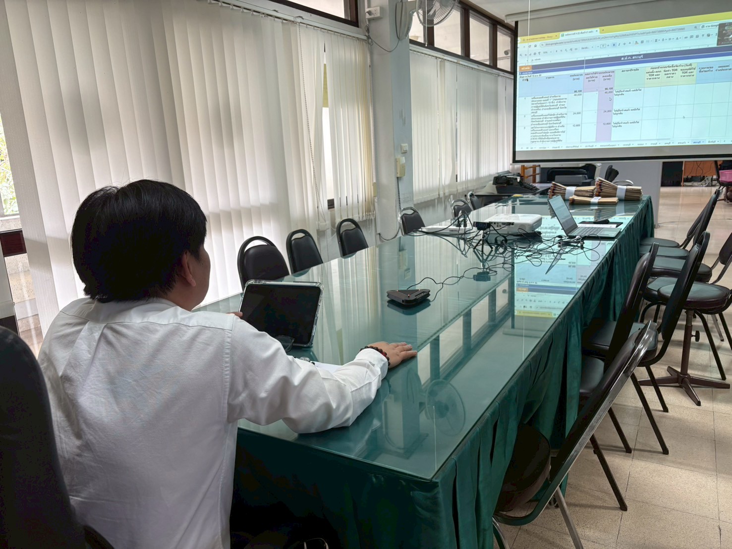 title - วันอังคารที่ 20 มกราคม 2569 นายวิทูล ประดิษฐบุญ ปฏิรูปที่ดินจังหวัดปราจีนบุรี  พร้อมด้วยเจ้าหน้าที่ ส.ป.ก. ปราจีนบุรี เข้าร่วมการประชุมคณะทำงานติดตามและเร่งรัดการใช้จ่าย เงินงบประมาณประจำปี 2569 